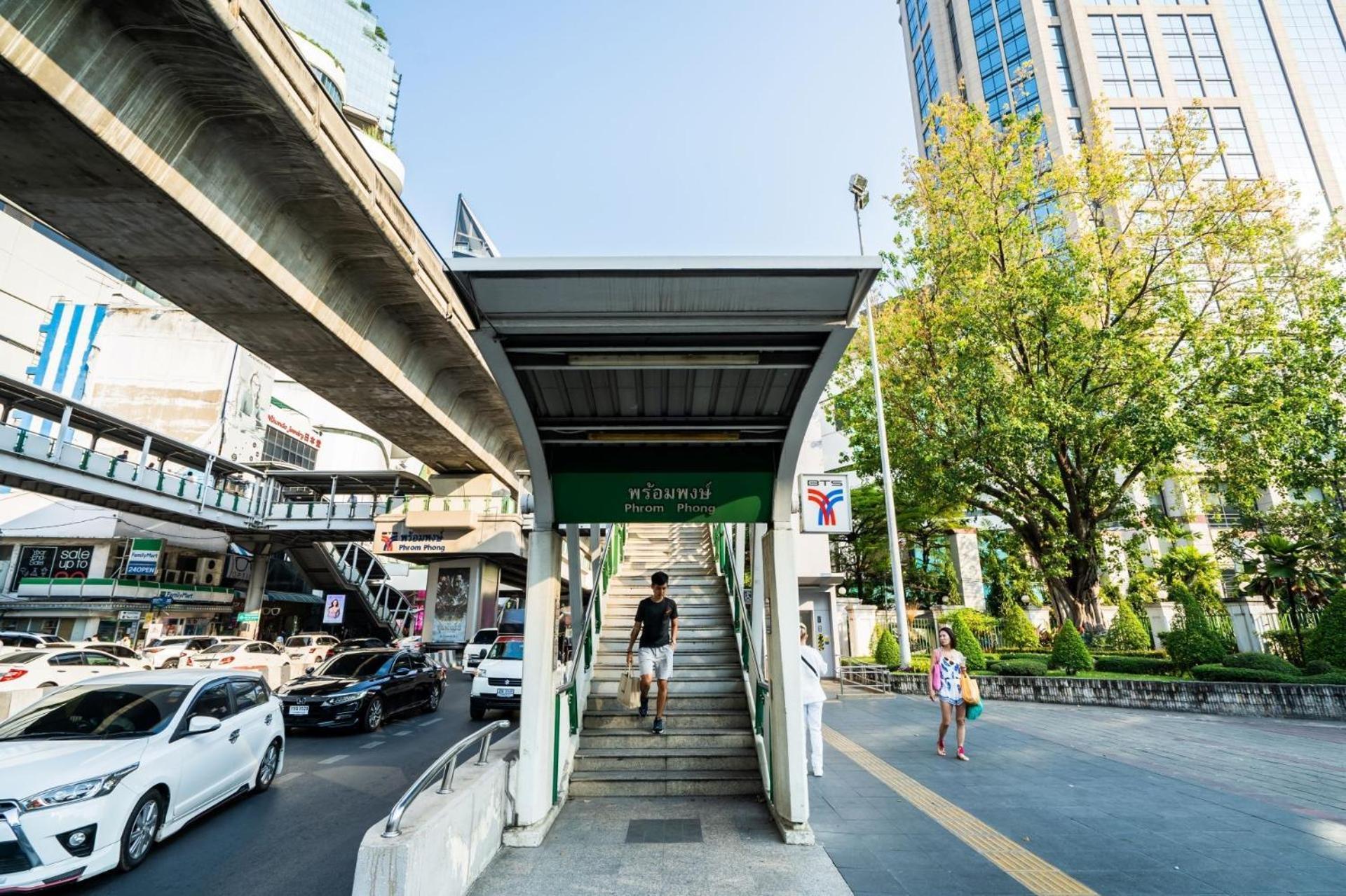 Go Inn Thonglor 23 โกอินน์ ทองหล่อ 23 X Bangkok Exteriör bild